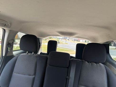 Used 2017 Nissan Pathfinder SV w/ SV Tech Package image 15