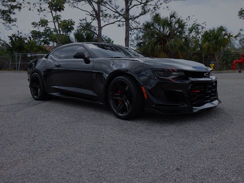 Used 2019 Chevrolet Camaro ZL1 image 8