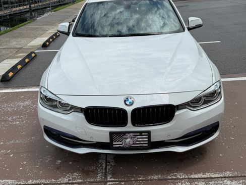 Used 2017 BMW 340i xDrive Sedan AWD/4WD image 5