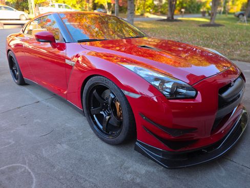 Used 2009 Nissan GT-R Premium image 4