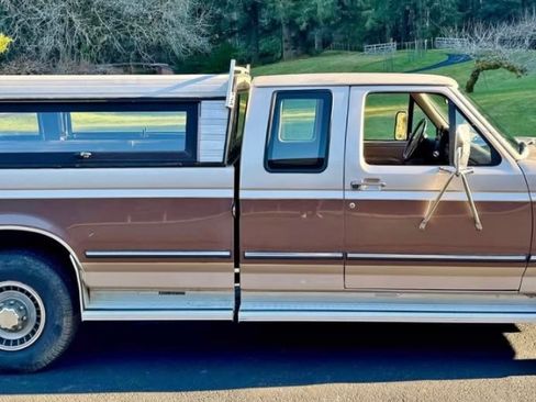 Used 1993 Ford F250 Long Bed image 1