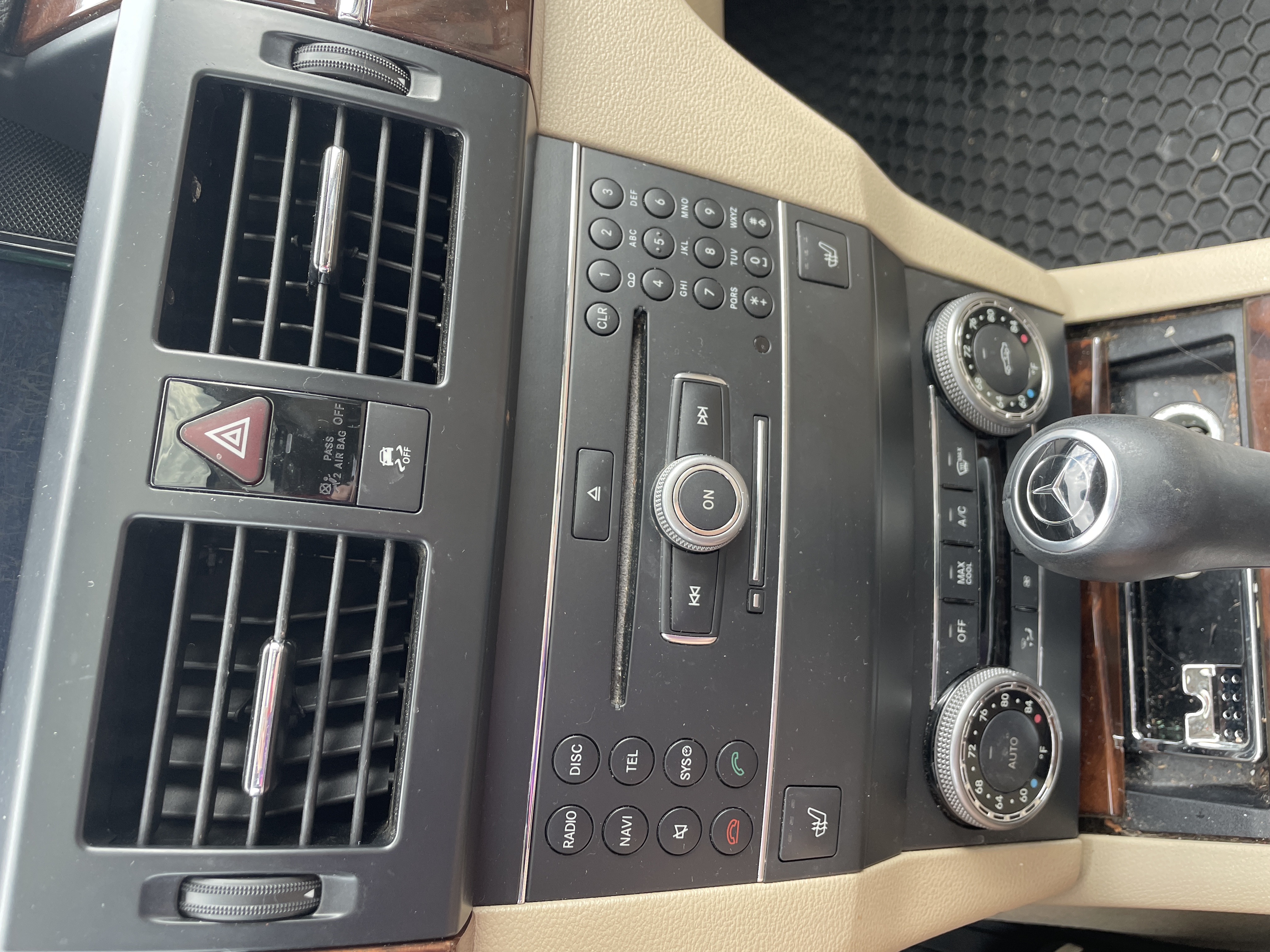 Used 2012 Mercedes-Benz GLK 350 4MATIC image 8