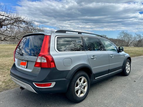 Used 2010 Volvo XC70 3.2 image 9
