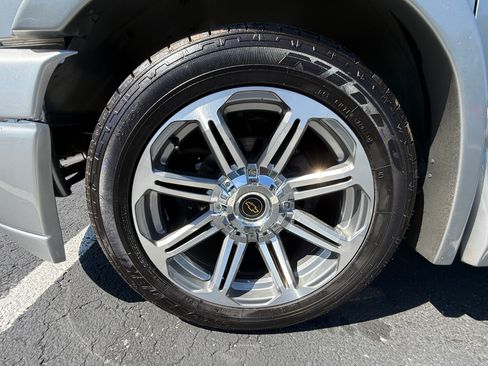 Used 2017 Chevrolet Express 2500 Extended image 18