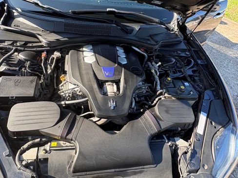 Used 2022 Maserati Quattroporte Modena image 13