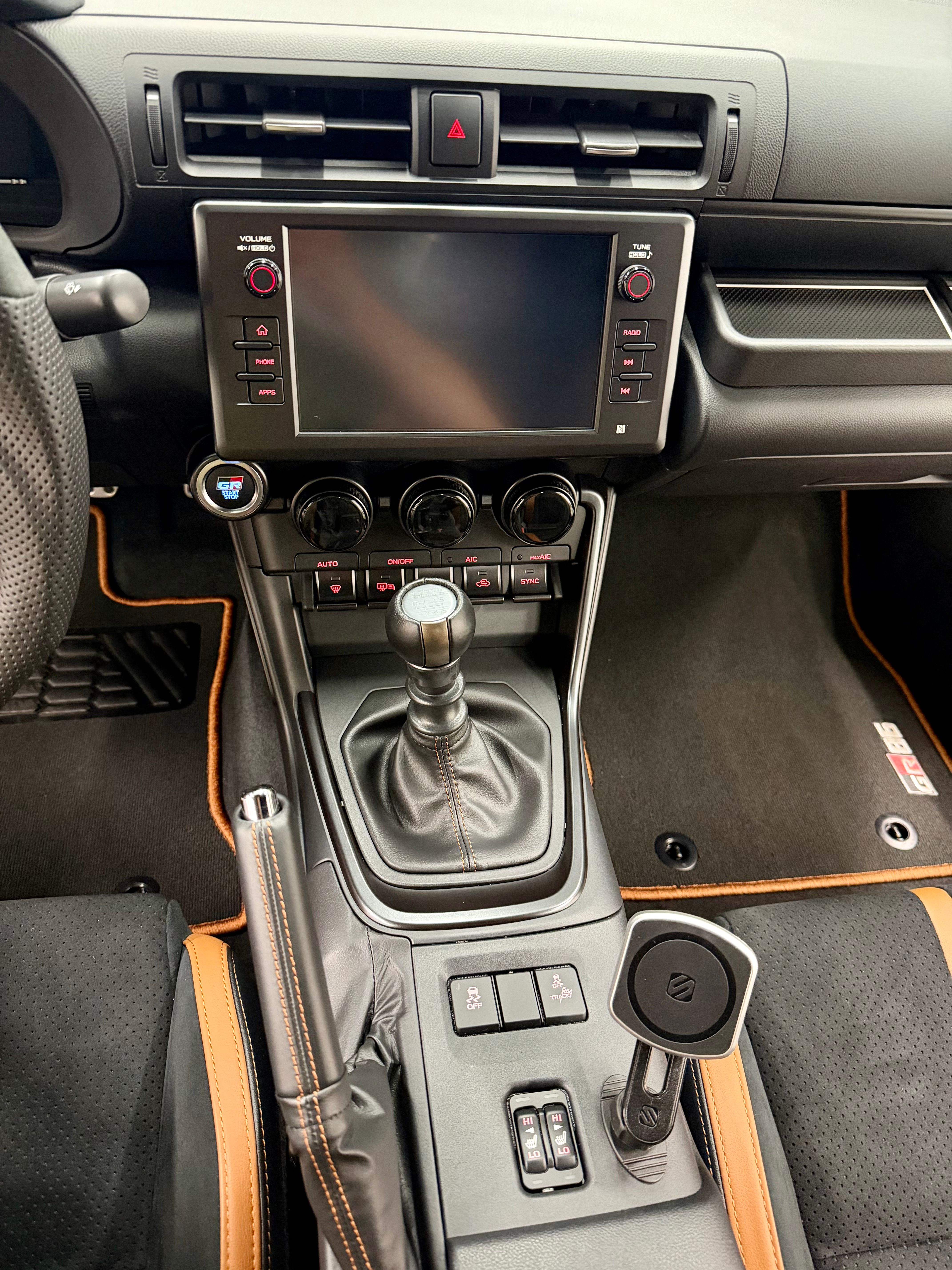 Used 2025 Toyota GR86 Hakone Edition RWD image 24