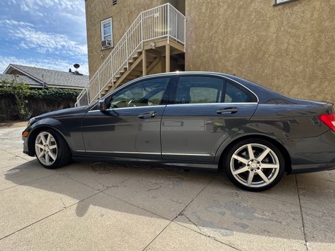 Used 2013 Mercedes-Benz C 250 Sedan image 1