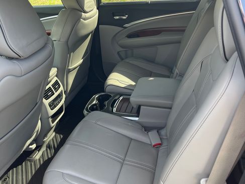 Used 2017 Acura MDX SH-AWD w/ Advance Package image 11