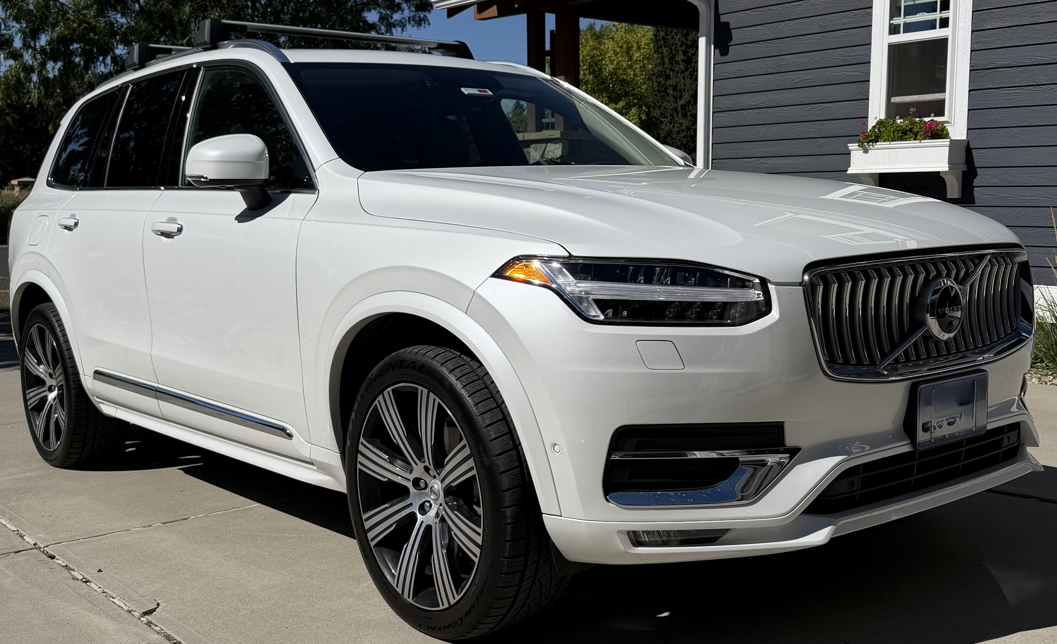 Used 2021 Volvo XC90 T6 Inscription w/ Advanced Package AWD/4WD image 1