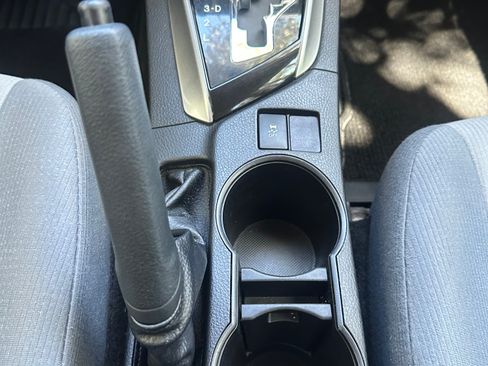 Used 2016 Toyota Corolla L image 18