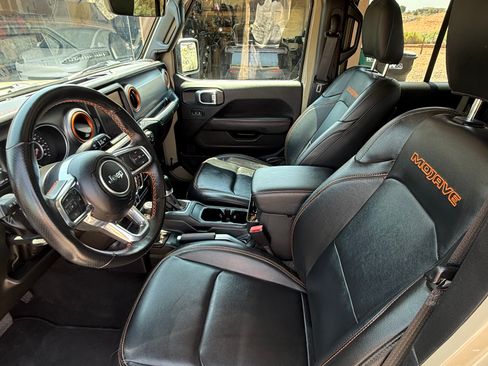Used 2022 Jeep Gladiator Mojave w/ Trailer Tow Package AWD/4WD image 6