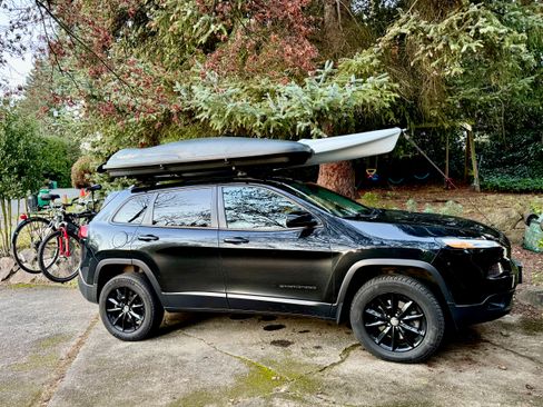 Used 2014 Jeep Cherokee Latitude w/ Comfort/Convenience Group AWD/4WD image 6