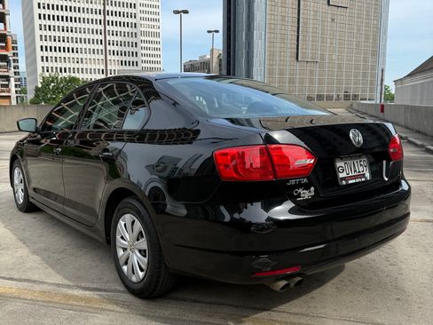 Used 2014 Volkswagen Jetta S image 5