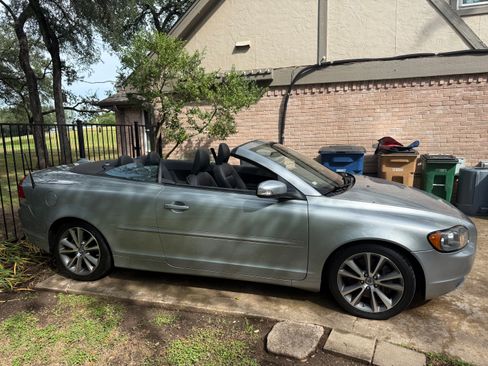 Used 2010 Volvo C70 T5 FWD image 8