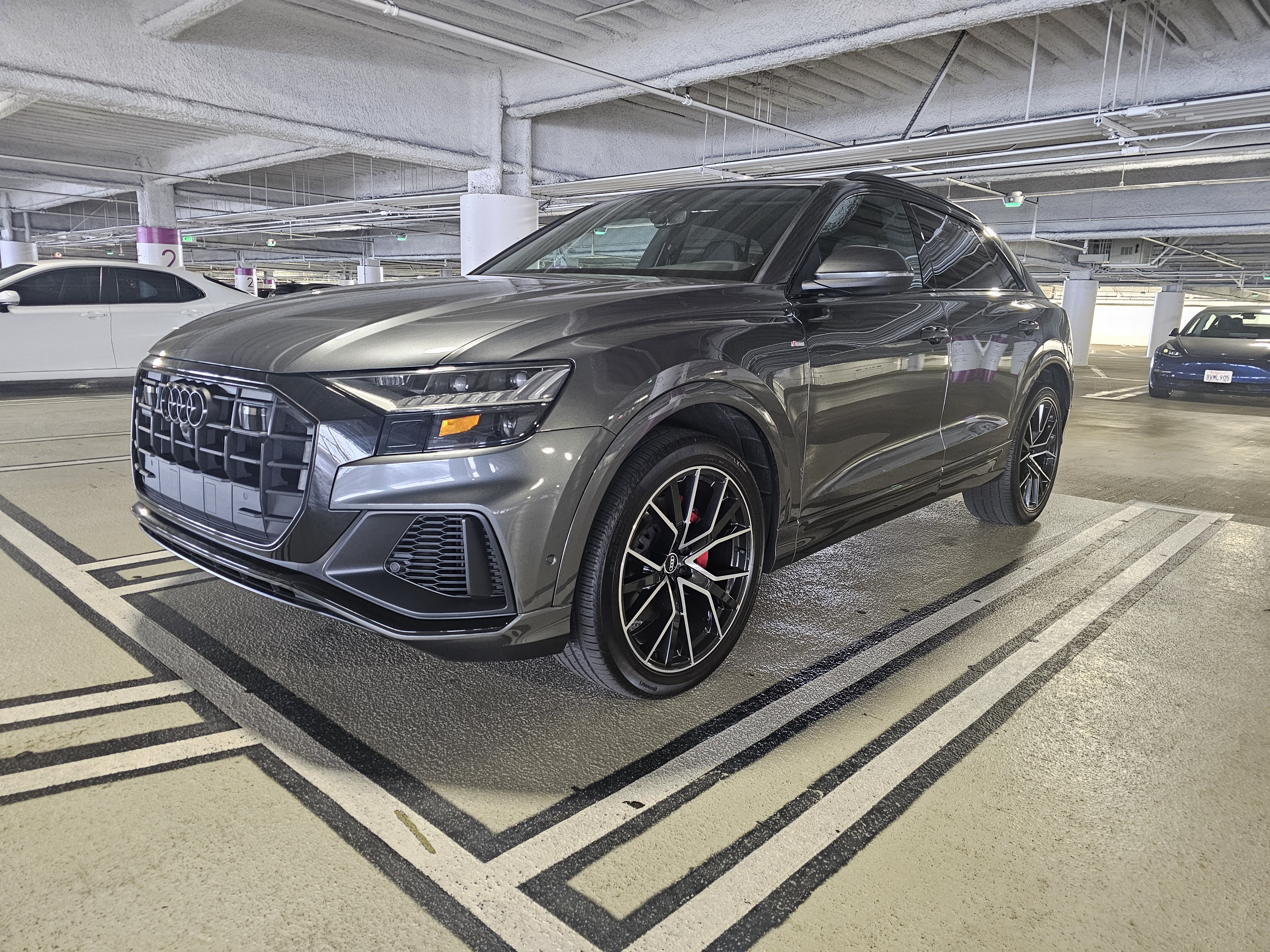 Used 2021 Audi Q8 Premium Plus w/ Premium Plus Package AWD/4WD image 2