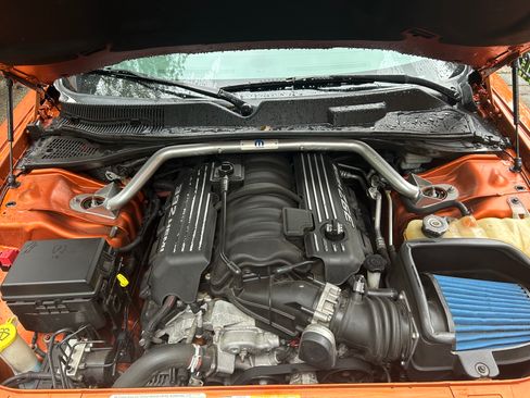 Used 2011 Dodge Challenger SRT8 image 11