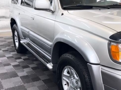 Used 2000 Toyota 4Runner Limited AWD/4WD image 1