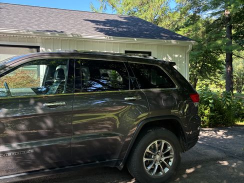 Used 2019 Jeep Grand Cherokee Limited AWD/4WD image 15