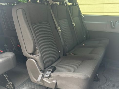 Used 2017 Ford Transit 350 XLT RWD image 9
