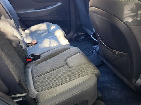 Used 2020 Hyundai Santa Fe SE image 11