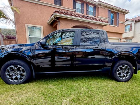 Used 2023 Ford Maverick XL FWD image 1