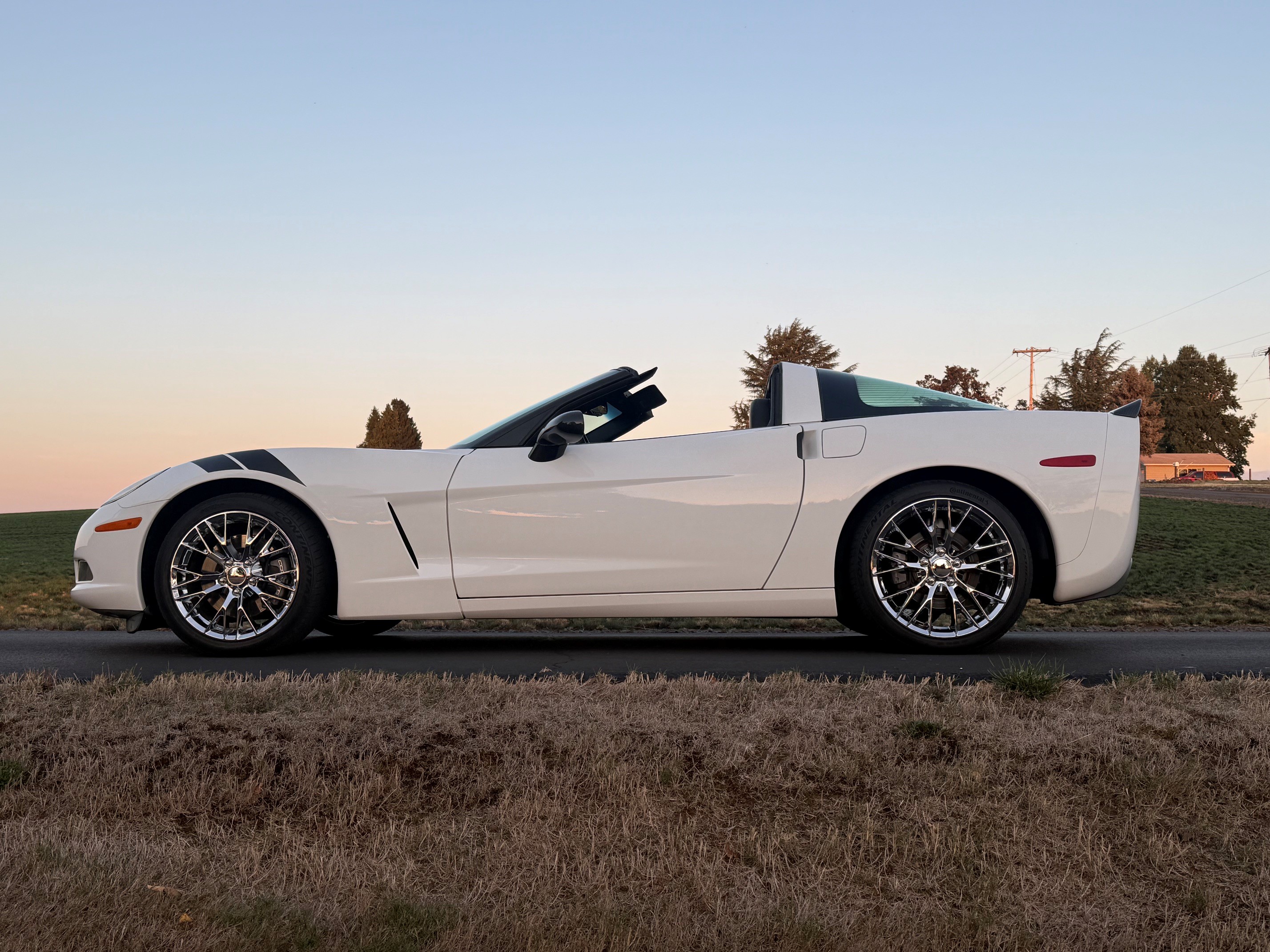 Used 2013 Chevrolet Corvette Coupe w/ Battery Protection Package RWD image 1