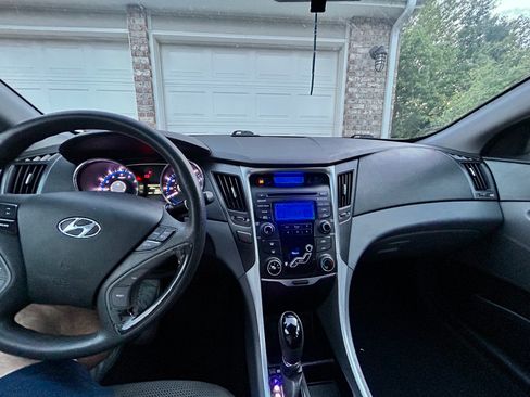 Used 2013 Hyundai Sonata GLS w/ Popular Equipment Pkg FWD image 6