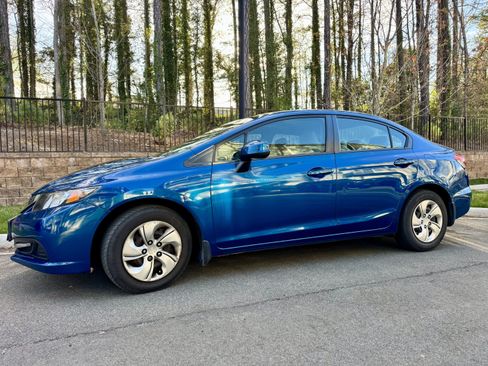 Used 2013 Honda Civic LX image 1