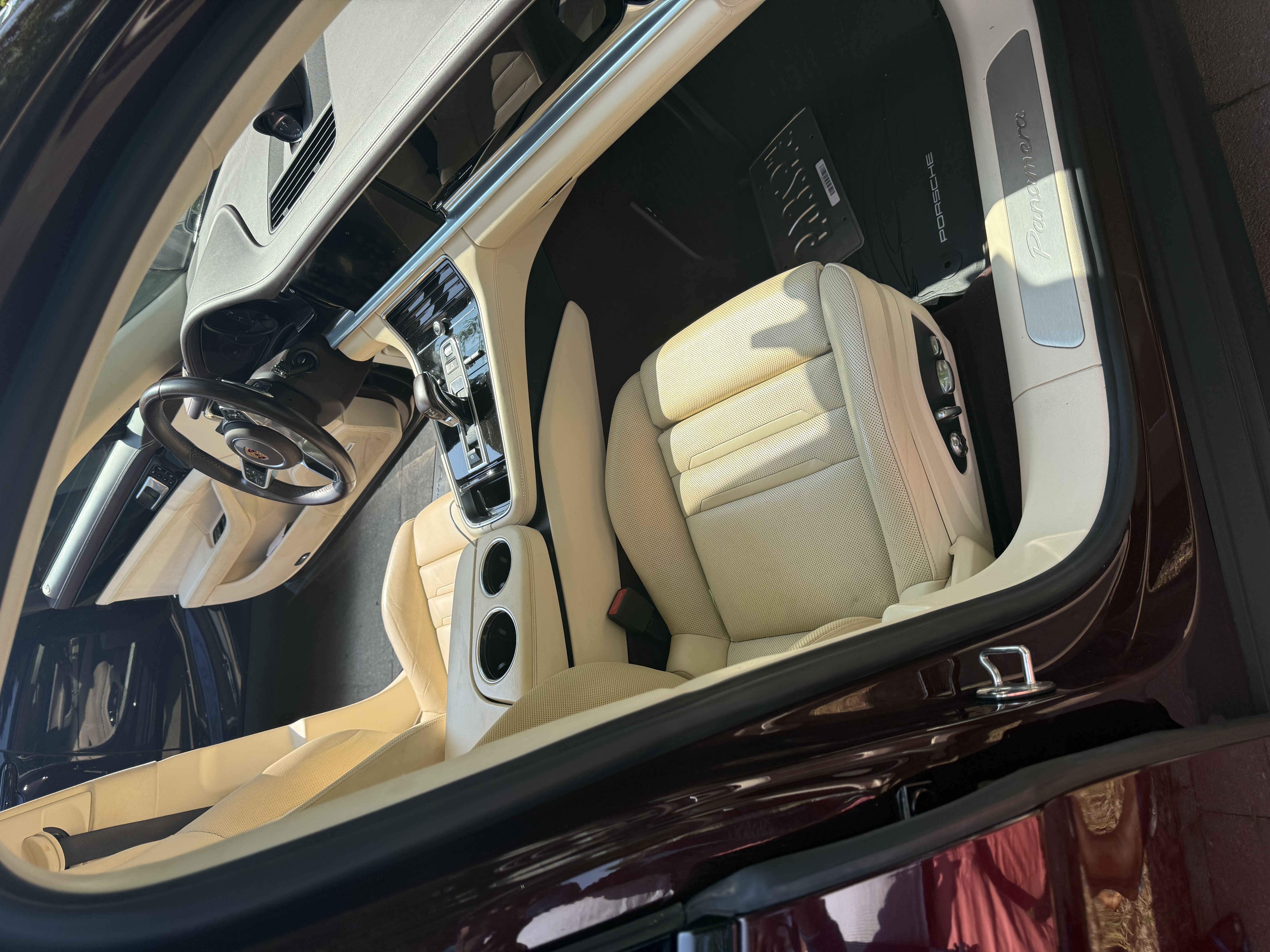 Used 2019 Porsche Panamera 4 AWD/4WD image 9
