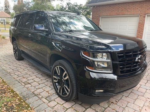 Used 2020 Chevrolet Suburban Premier w/ RST 6.2L Performance Edition image 4