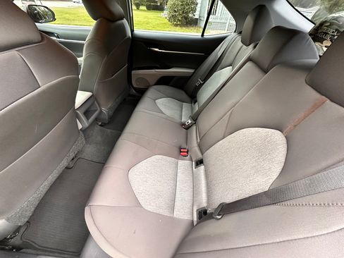 Used 2019 Toyota Camry LE FWD image 28