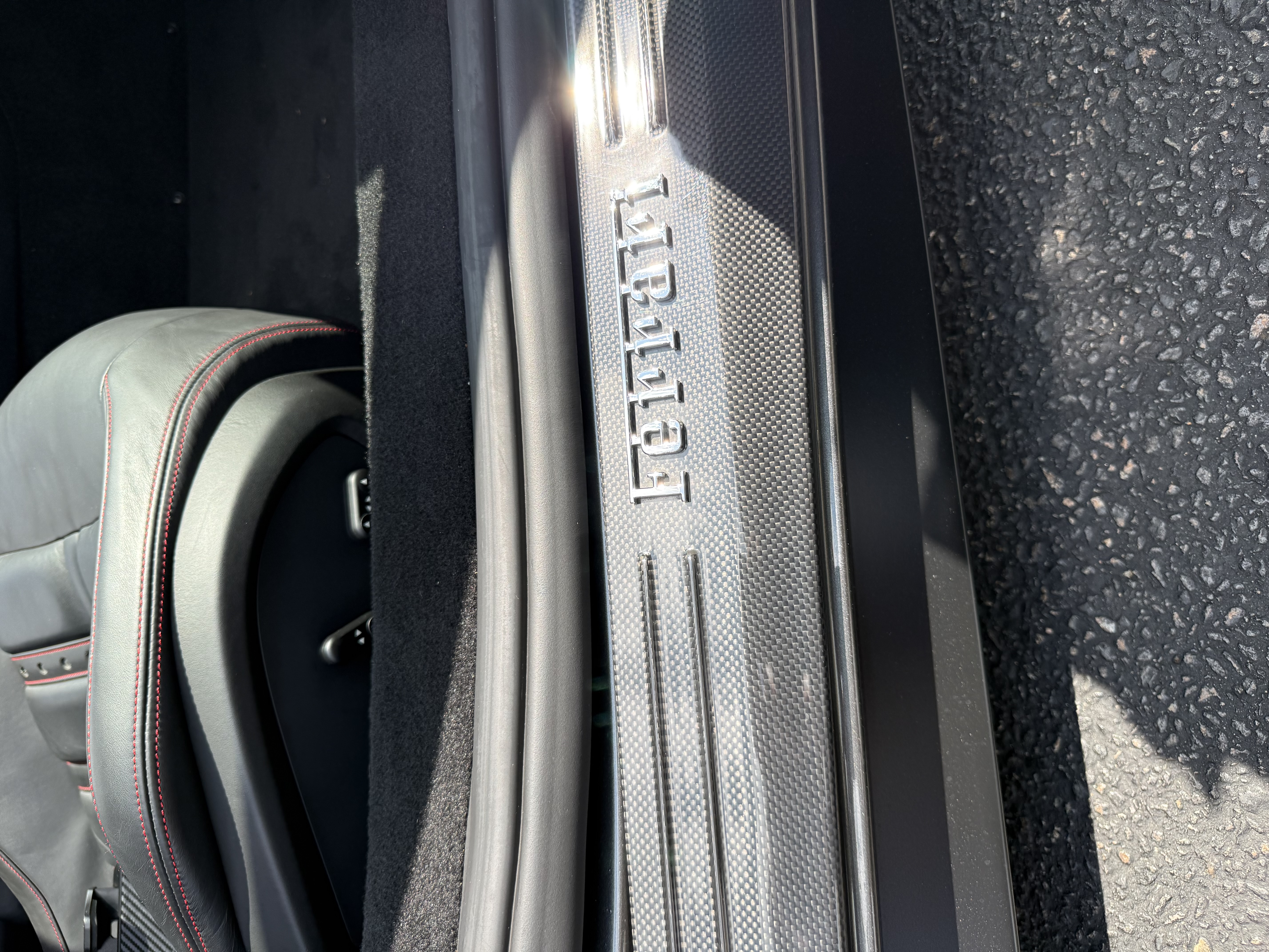 Used 2011 Ferrari 458 Italia Coupe RWD image 15