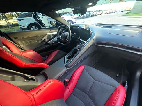 Used 2023 Chevrolet Corvette Z06 w/ Z07 Performance Package image 5