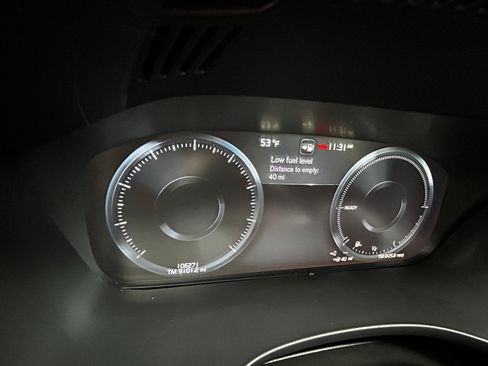 Used 2019 Volvo XC60 T8 R-Design w/ Advanced Package image 8