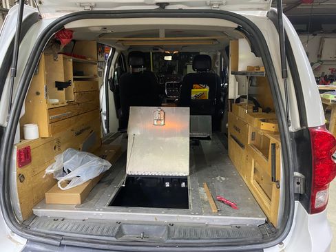 Used 2014 RAM C/V Tradesman image 10