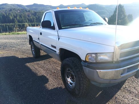 Used 1998 Dodge Ram 2500 Truck 4x4 Regular Cab image 6