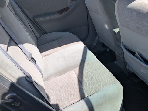 Used 2007 Toyota Corolla LE image 6