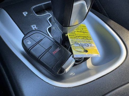 Used 2018 Dodge Journey SXT w/ Blacktop Package image 27