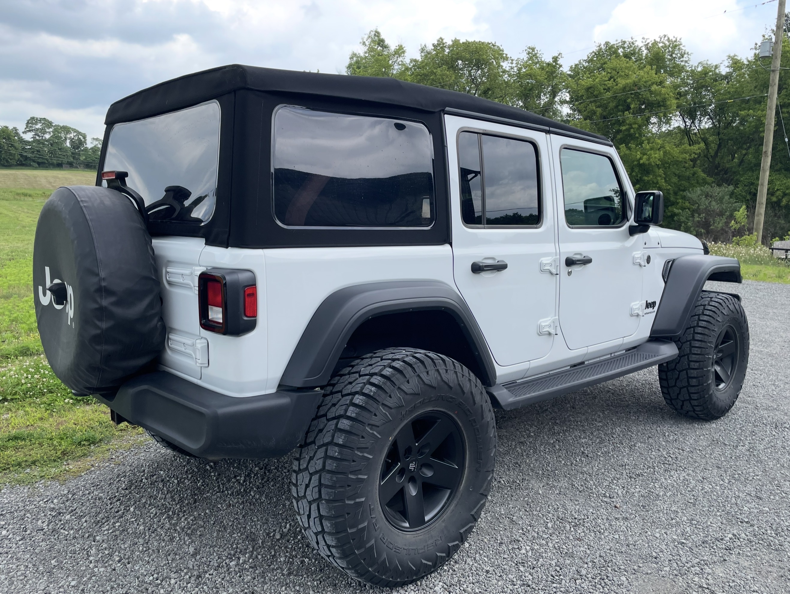 Used 2024 Jeep Wrangler Unlimited Sport AWD/4WD image 6