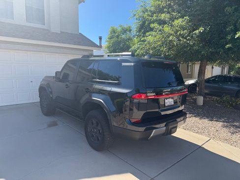 Used 2025 Lexus GX 550 image 4