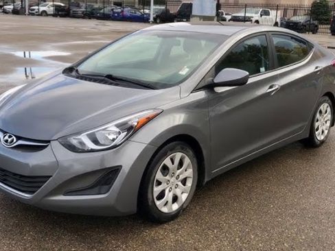 Used 2014 Hyundai Elantra SE FWD image 5