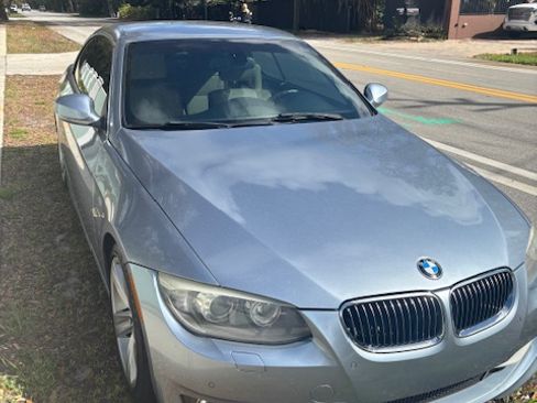 Used 2011 BMW 328i Convertible image 1