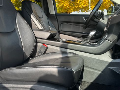 Used 2016 Ford Edge Titanium w/ Cold Weather Package image 8