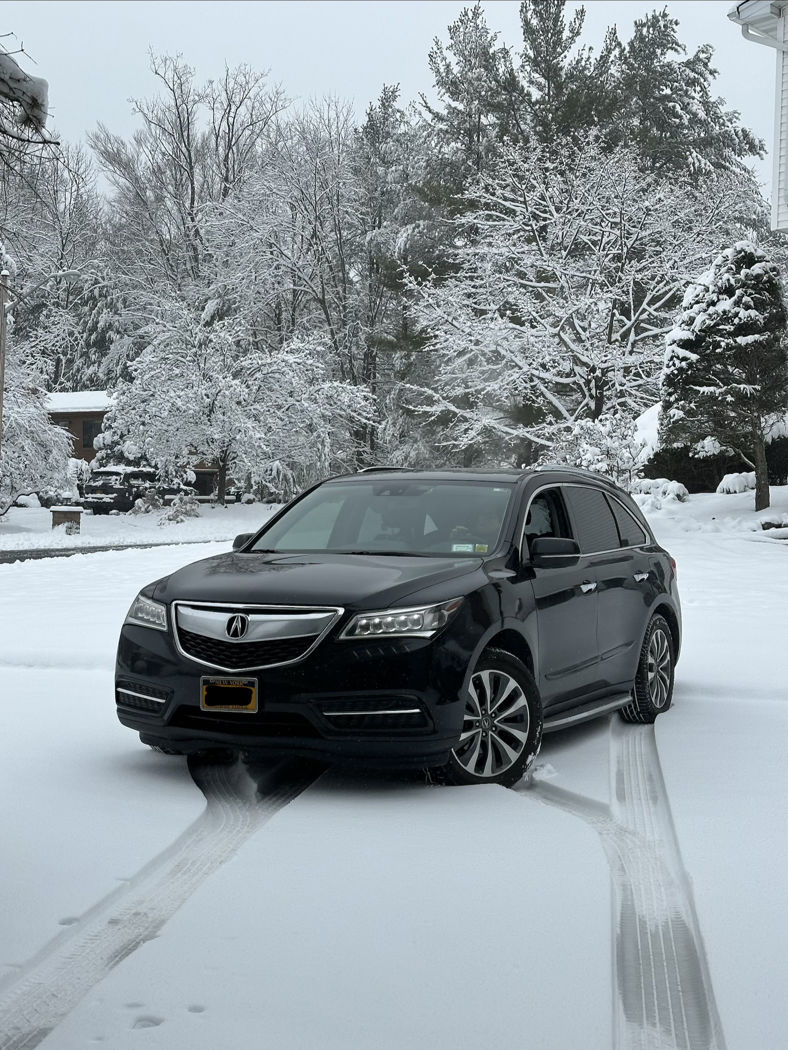 Used 2014 Acura MDX w/ Technology Package AWD/4WD image 1