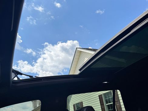 Used 2022 Cadillac Escalade Sport w/ LPO, Floor Liner Package image 13