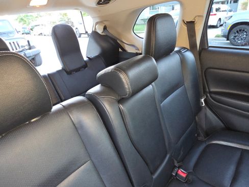 Used 2017 Mitsubishi Outlander SEL image 10