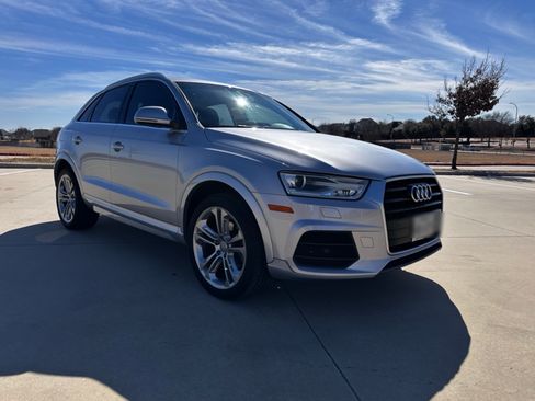 Used 2016 Audi Q3 2.0T Premium Plus w/ Technology Package image 4