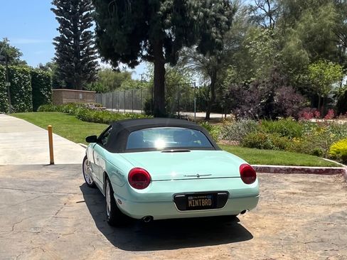 Used 2004 Ford Thunderbird image 5