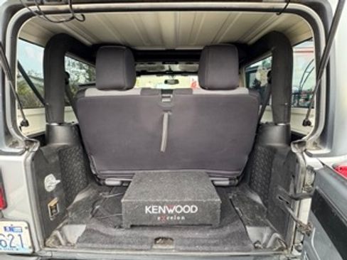 Used 2015 Jeep Wrangler Sport image 18