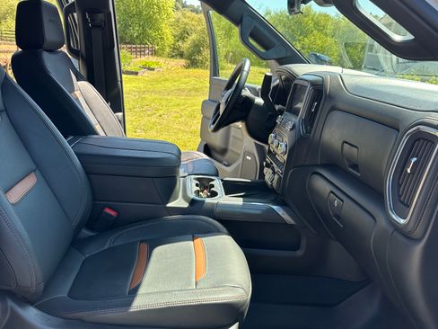 Used 2023 GMC Sierra 2500 AT4 w/ AT4 Premium Plus Package AWD/4WD image 16